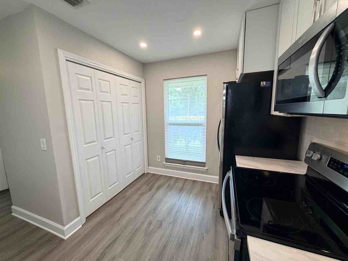 7738 Lola Cir - Photo 3 of 41