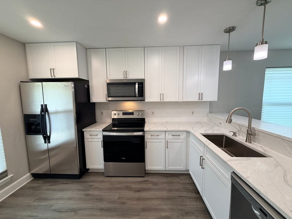 7738 Lola Cir - Photo 4 of 41