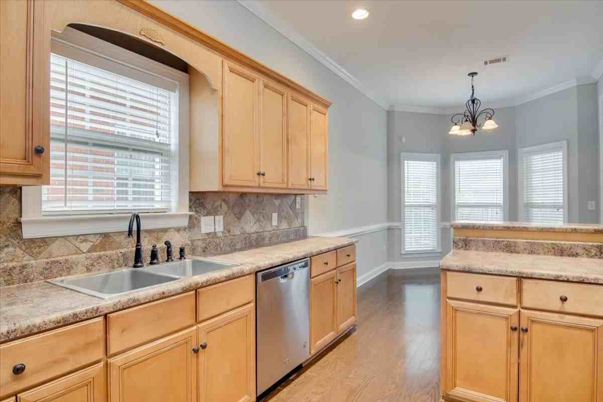 2507 Grier Cir - Photo 4 of 22