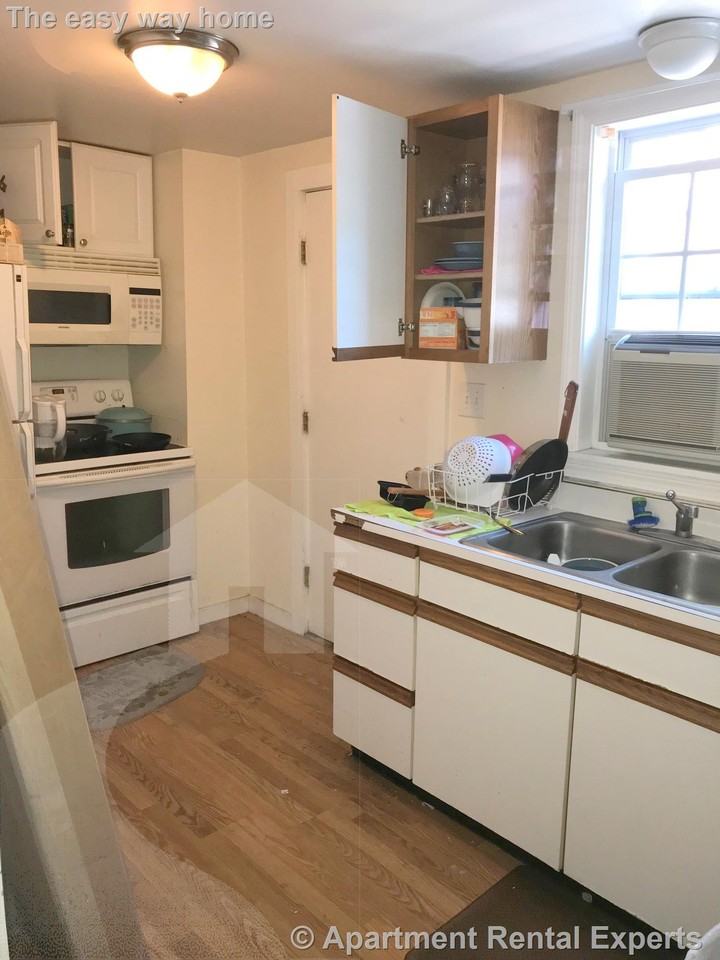 76 College Ave #REAR - Photo 3 of 12