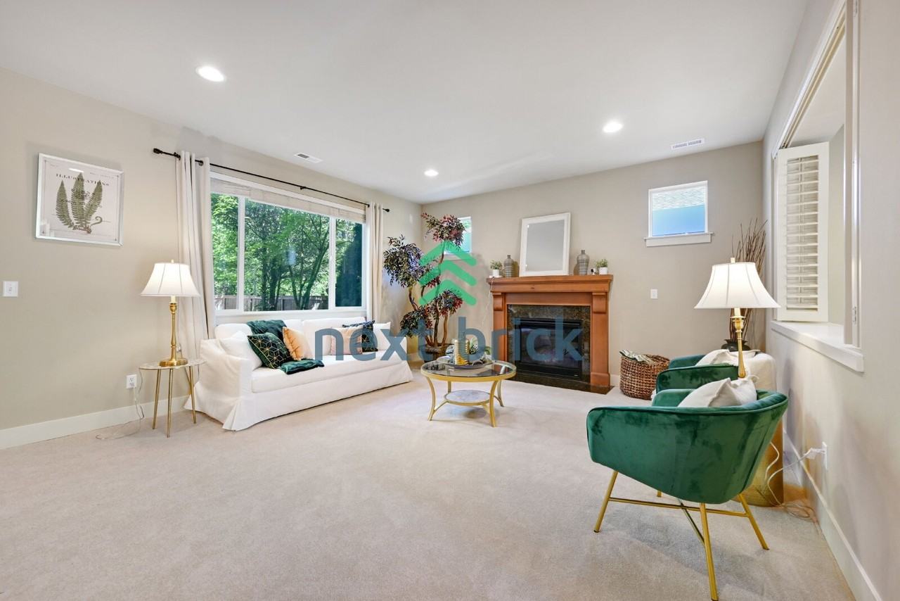 8627 Swenson Dr Se - Photo 4 of 28