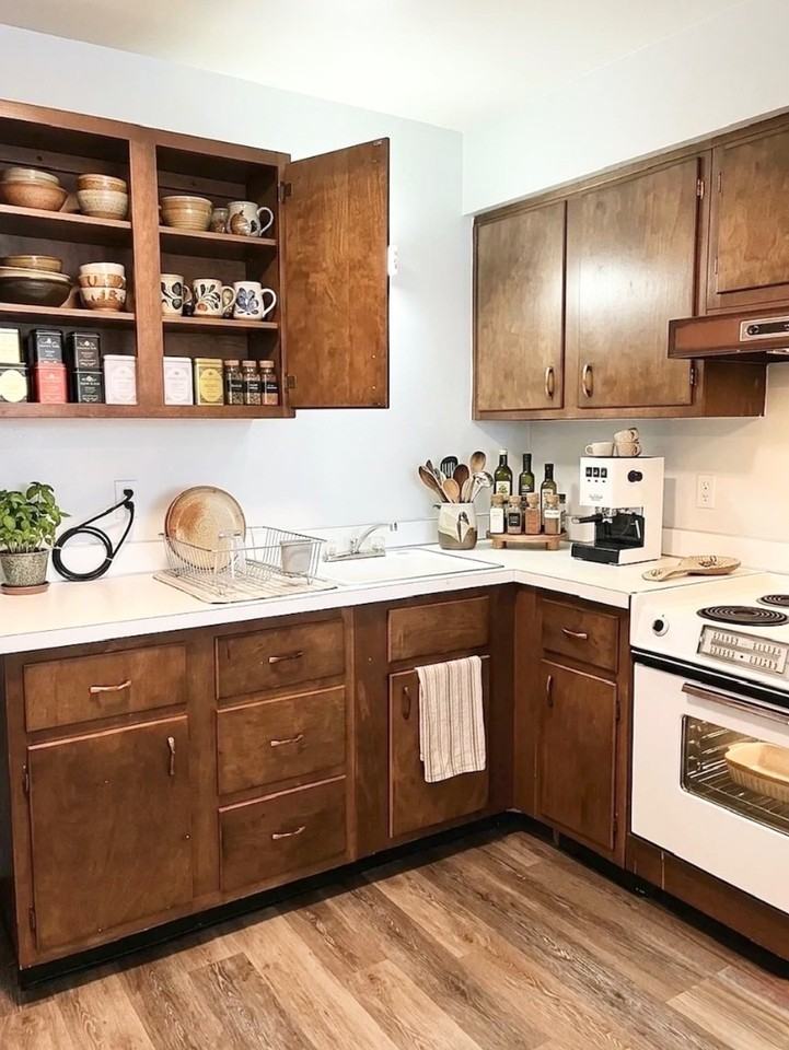 830 W Alexis Rd - Photo 5 of 6