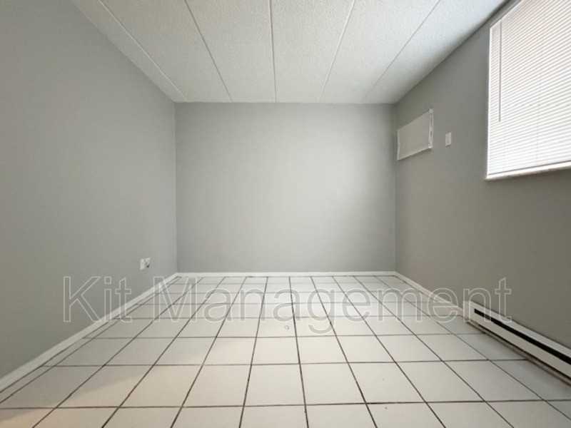 5722 Gay St - Photo 2 of 8