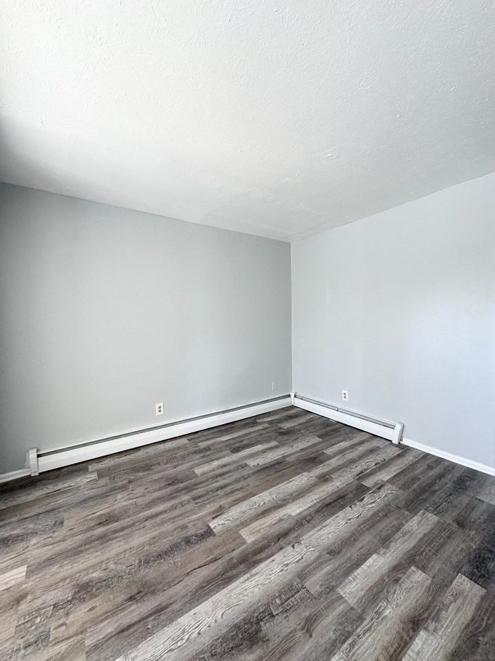 4836 Douglas Rd #6 - Photo 2 of 4