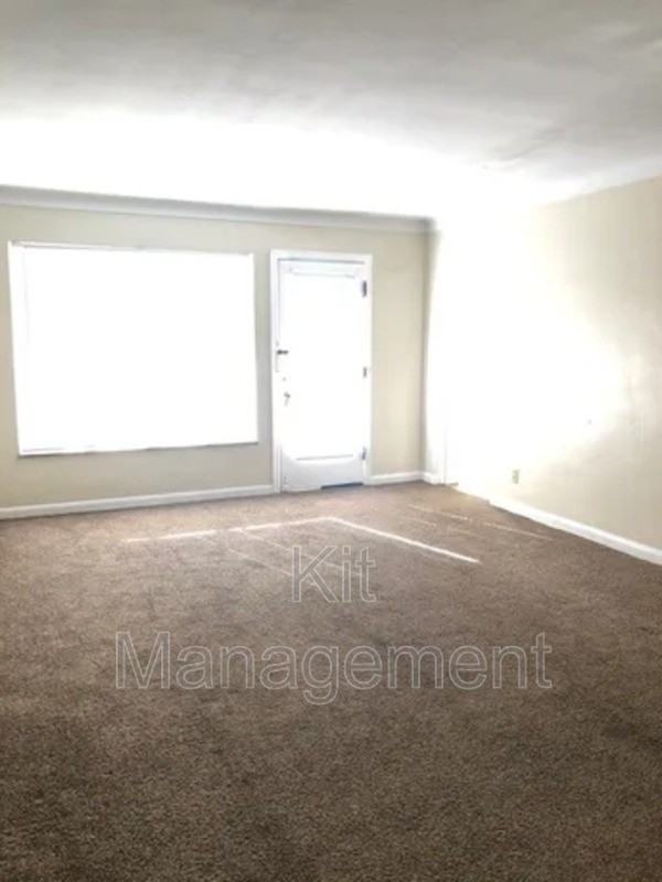 2535 W Bancroft St - Photo 3 of 8