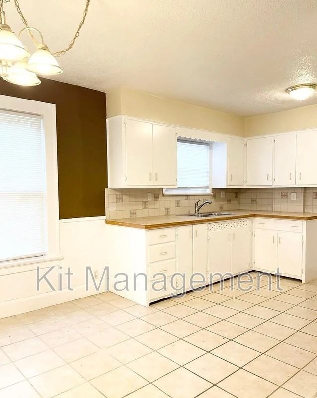 581 Colima Dr - Photo 5 of 10