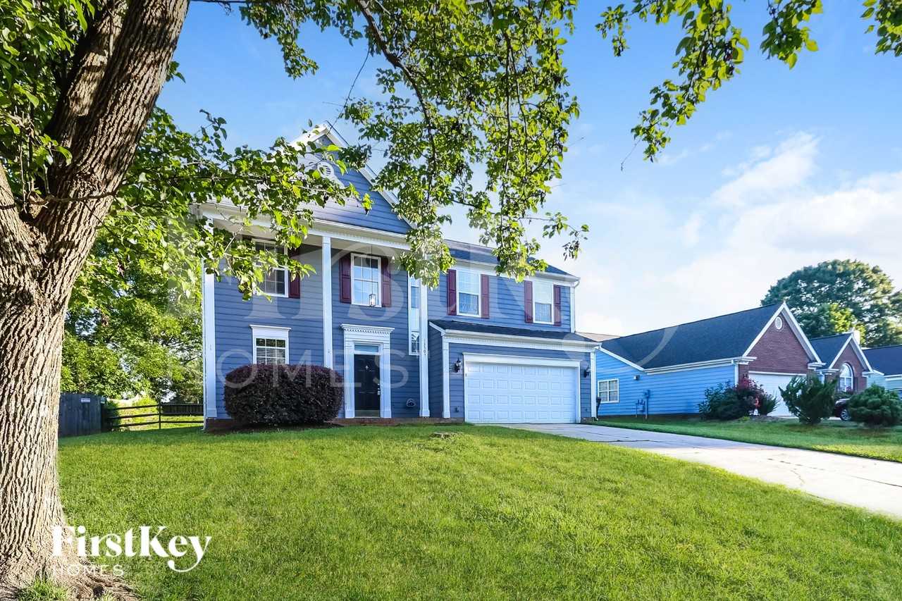 13505 Walkers Creek Dr - Photo 2 of 19