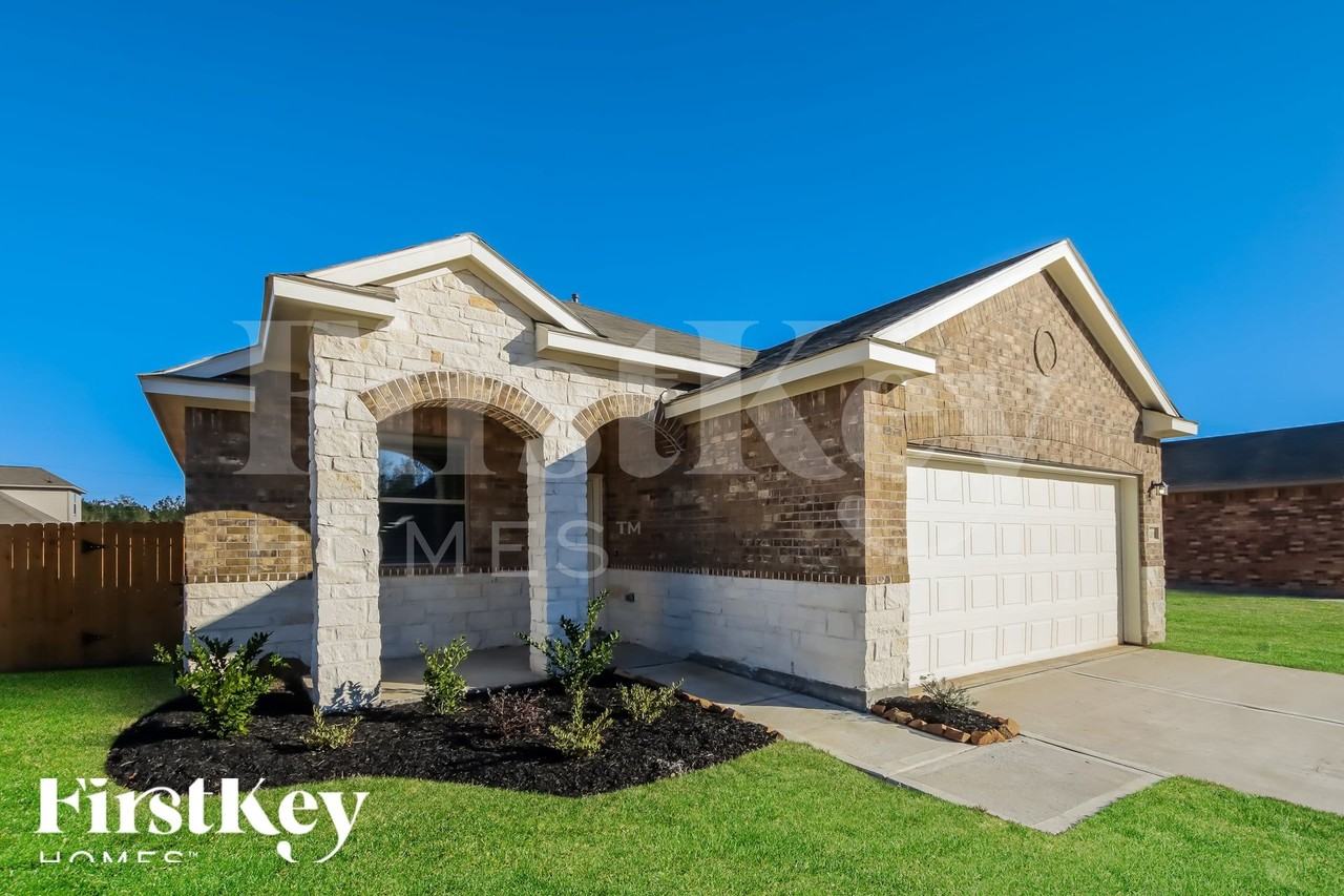 26203 Cooperstown Way - Photo 2 of 15