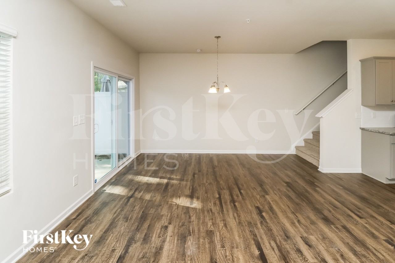 2046 Cypress Village Dr Nw - Photo 3 of 16