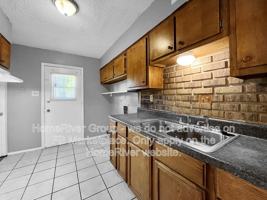 featured image of 3436 Woodhollow Dr