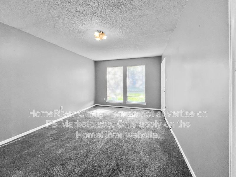 3436 Woodhollow Dr - Photo 3 of 17