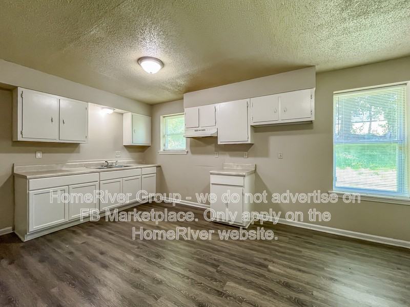 5354 Clinchport Cir - Photo 2 of 18