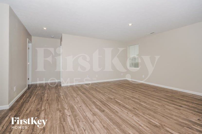 13851 N Mardenis Dr W - Photo 4 of 15