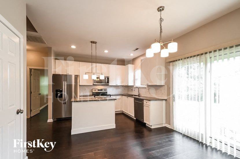 417 Blooming Meadows Rd - Photo 4 of 15