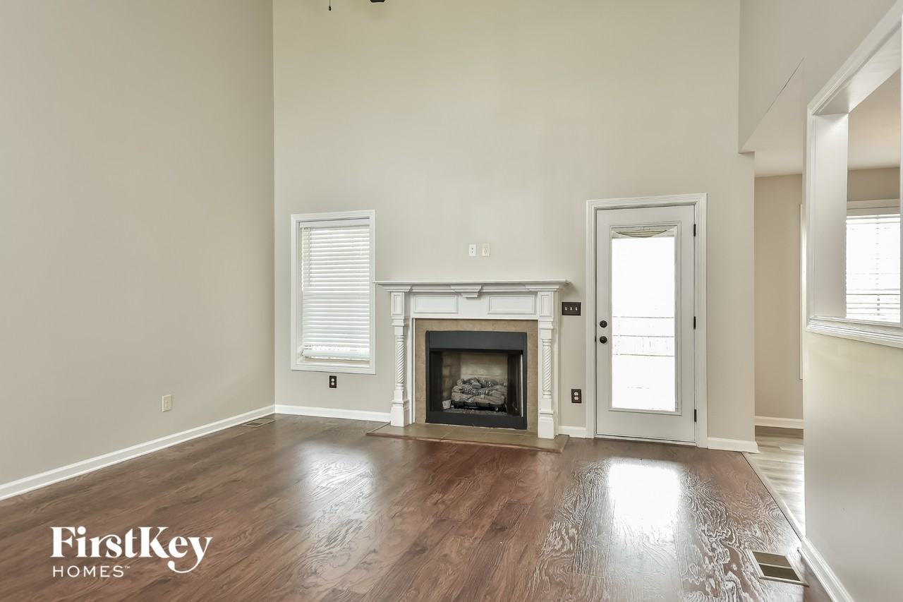 3715 Tradewinds Ter - Photo 3 of 15