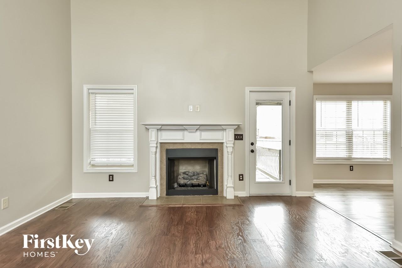 3715 Tradewinds Ter - Photo 4 of 15