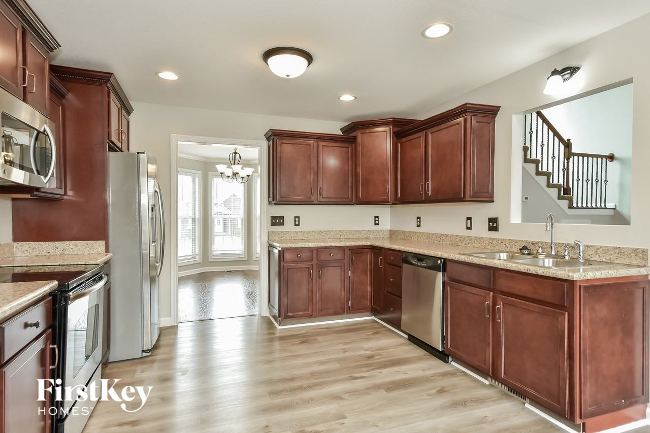 3715 Tradewinds Ter - Photo 6 of 15