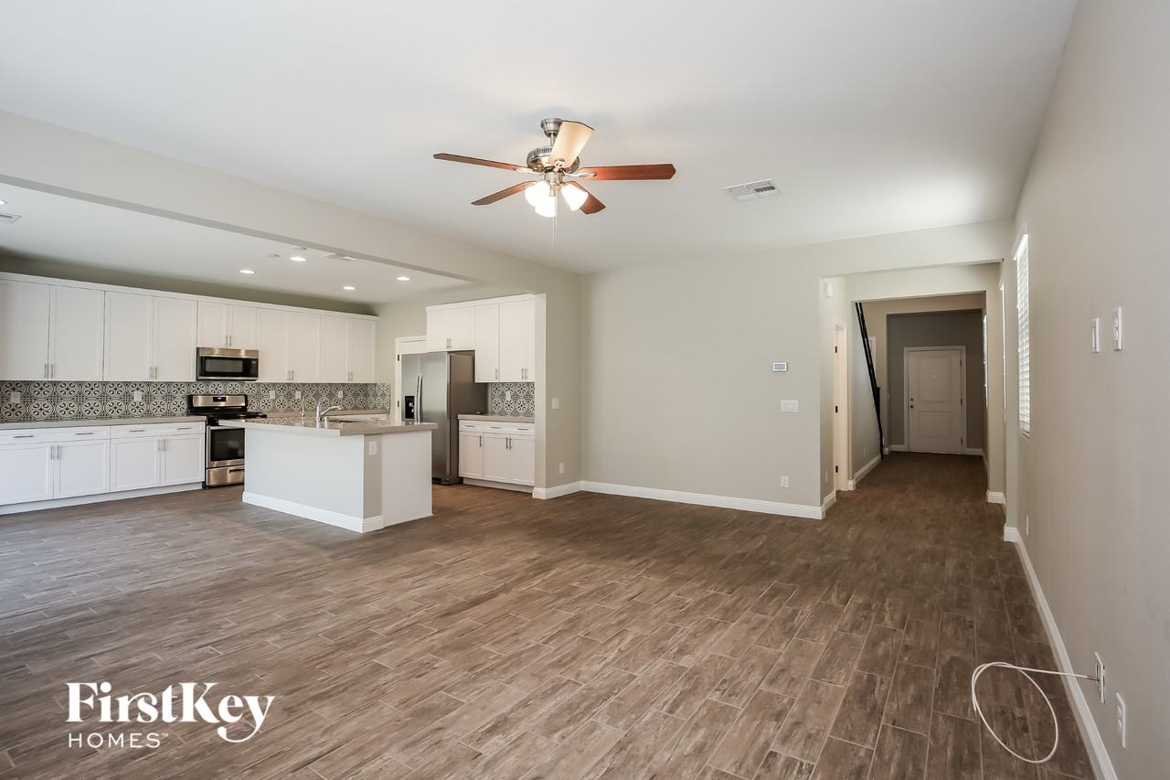 102 Secret Mountain Ave - Photo 4 of 15
