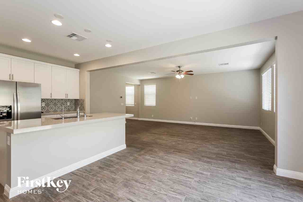 102 Secret Mountain Ave - Photo 5 of 15
