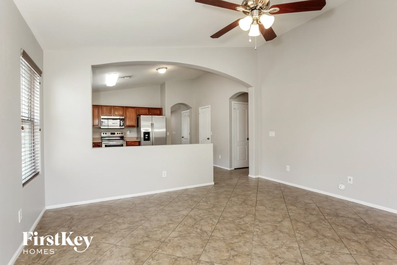 1222 W Jersey Way - Photo 5 of 15