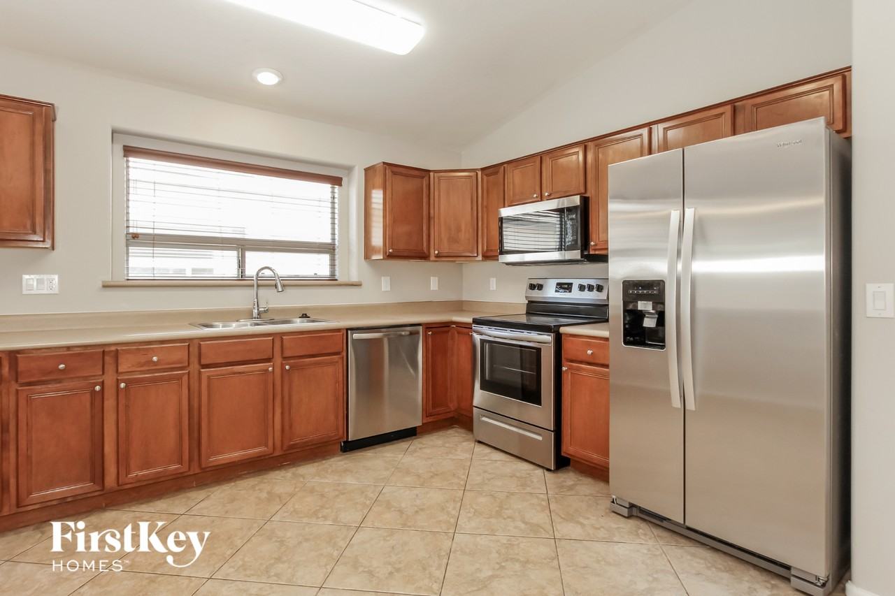 1222 W Jersey Way - Photo 6 of 15