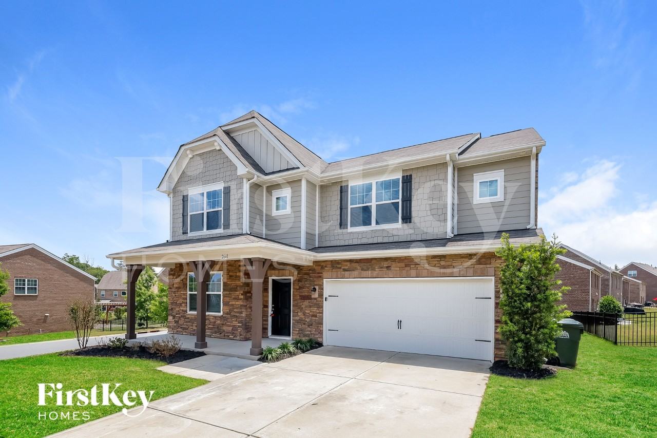 2641 Kinmere Dr - Photo 2 of 15