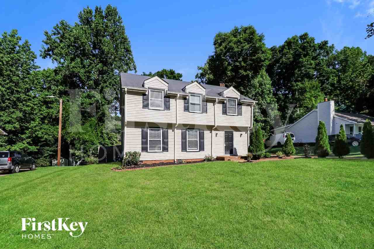 3313 Cross Winds Rd - Photo 2 of 19