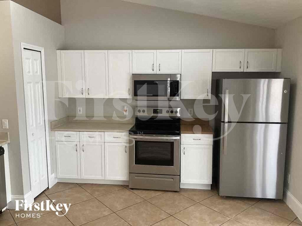 1822 Nw Embers Ter - Photo 5 of 19