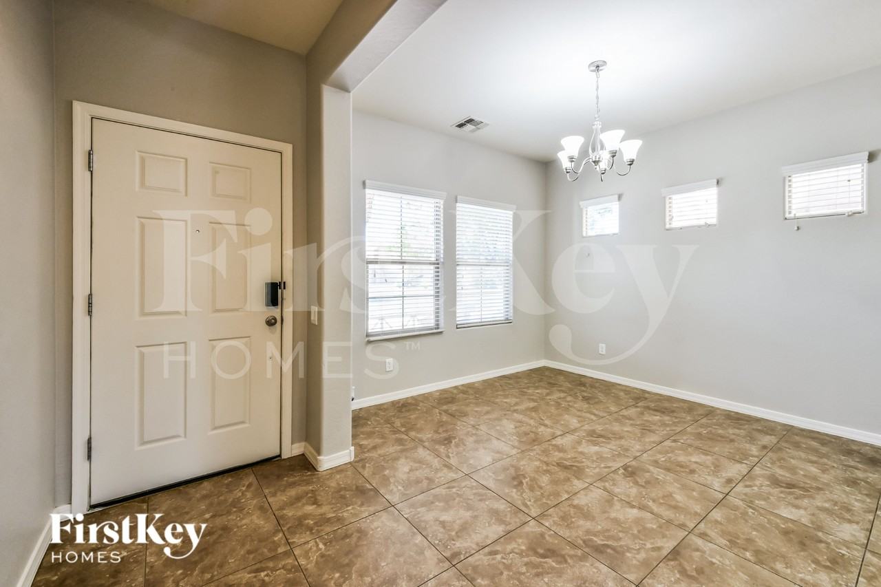 11028 E Silver Springs Ave - Photo 2 of 19