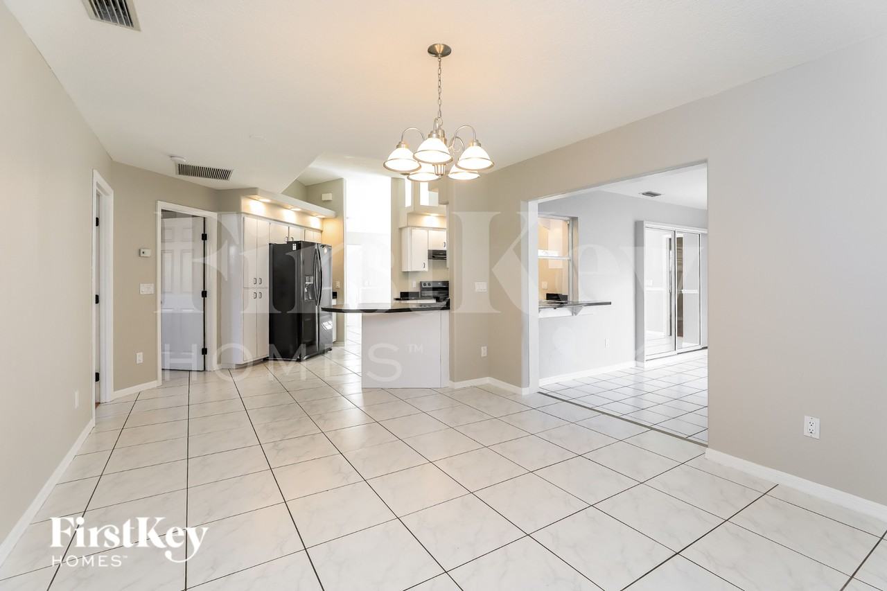 4313 Kessler Ter - Photo 3 of 16