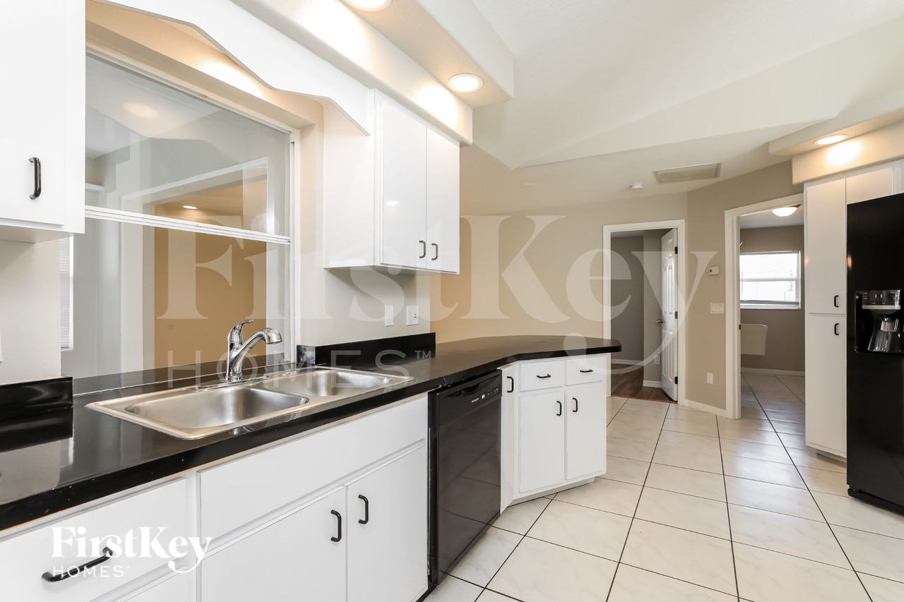 4313 Kessler Ter - Photo 4 of 16