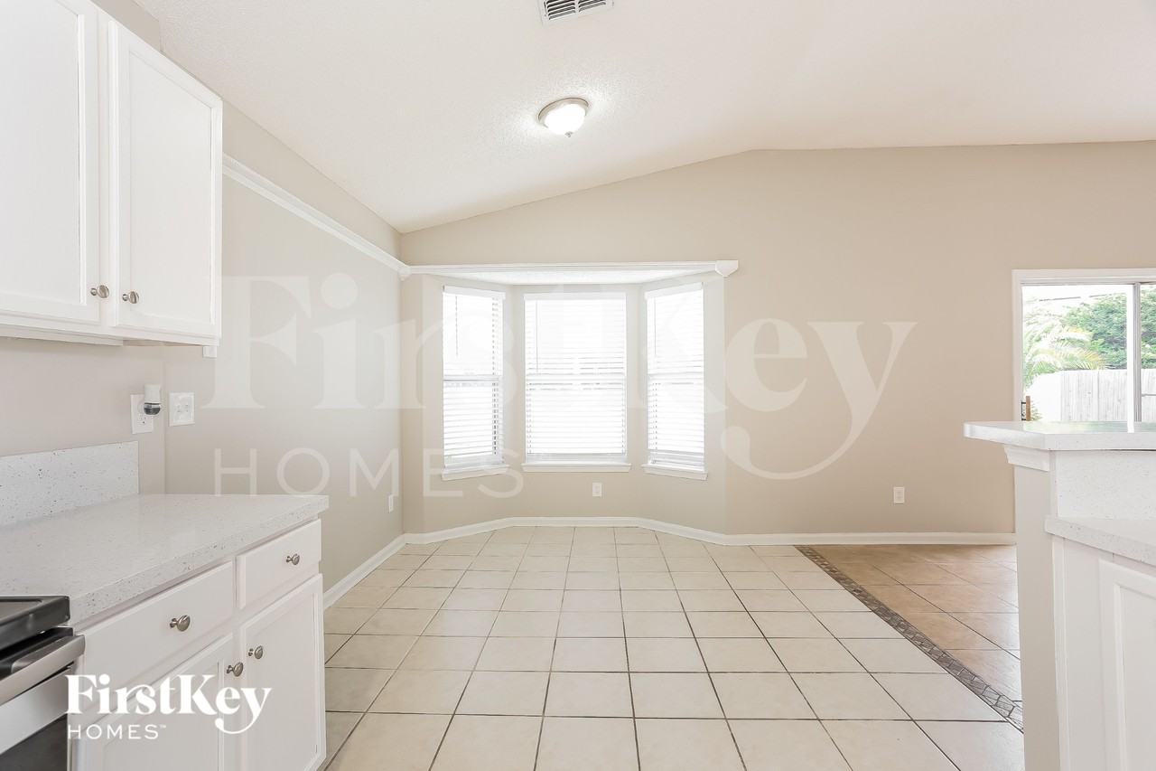 12262 Gehrig Dr - Photo 5 of 15