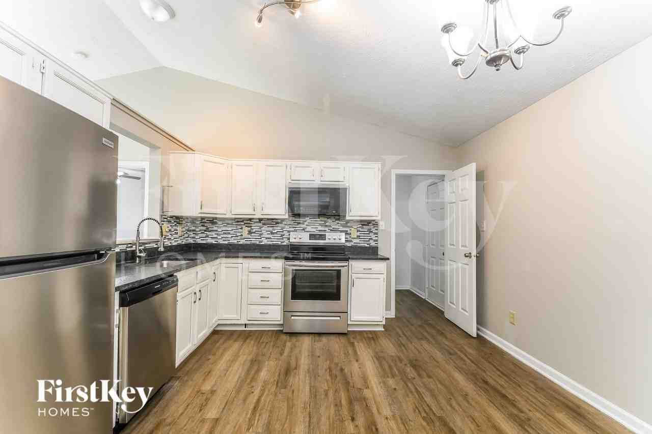 20839 Summitt Rd - Photo 6 of 15