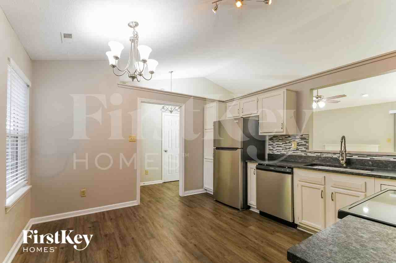 20839 Summitt Rd - Photo 7 of 15