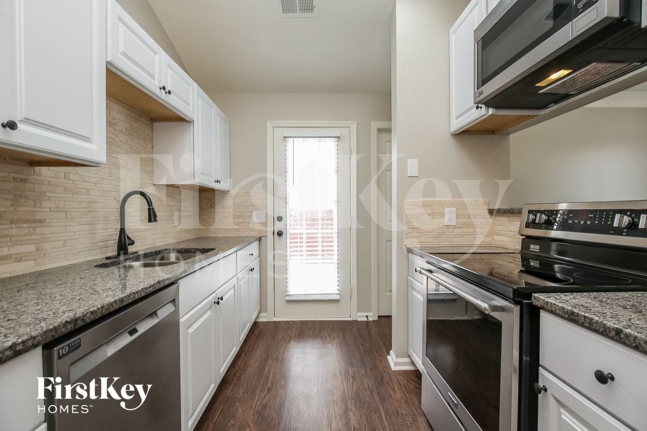4329 Mystic Valley Ct - Photo 6 of 15