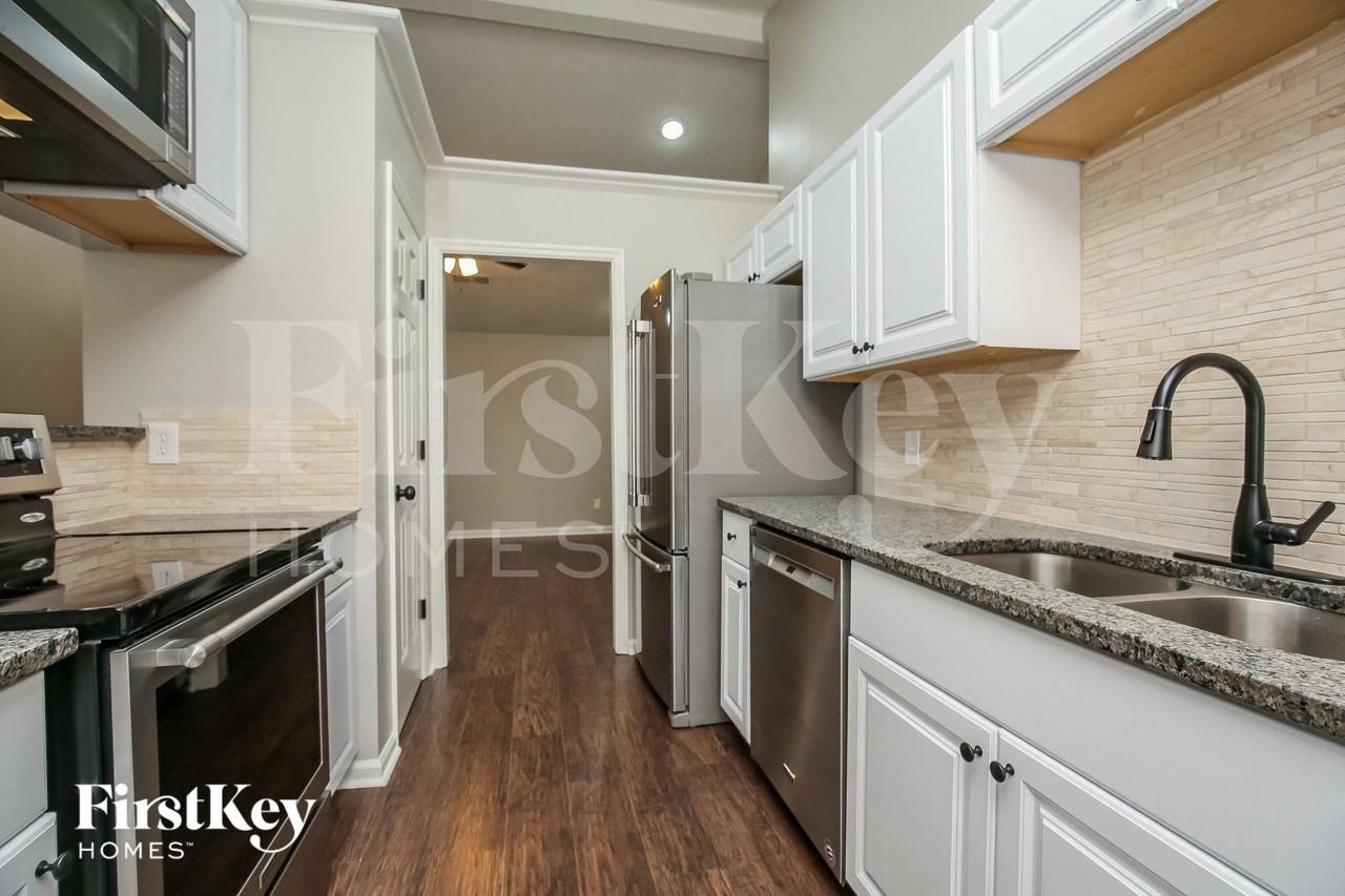 4329 Mystic Valley Ct - Photo 7 of 15
