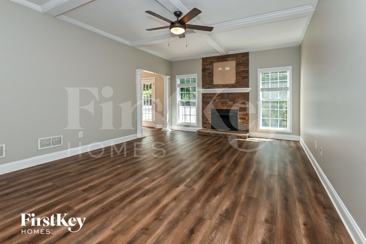 6265 Julian Ridge Rd - Photo 4 of 19