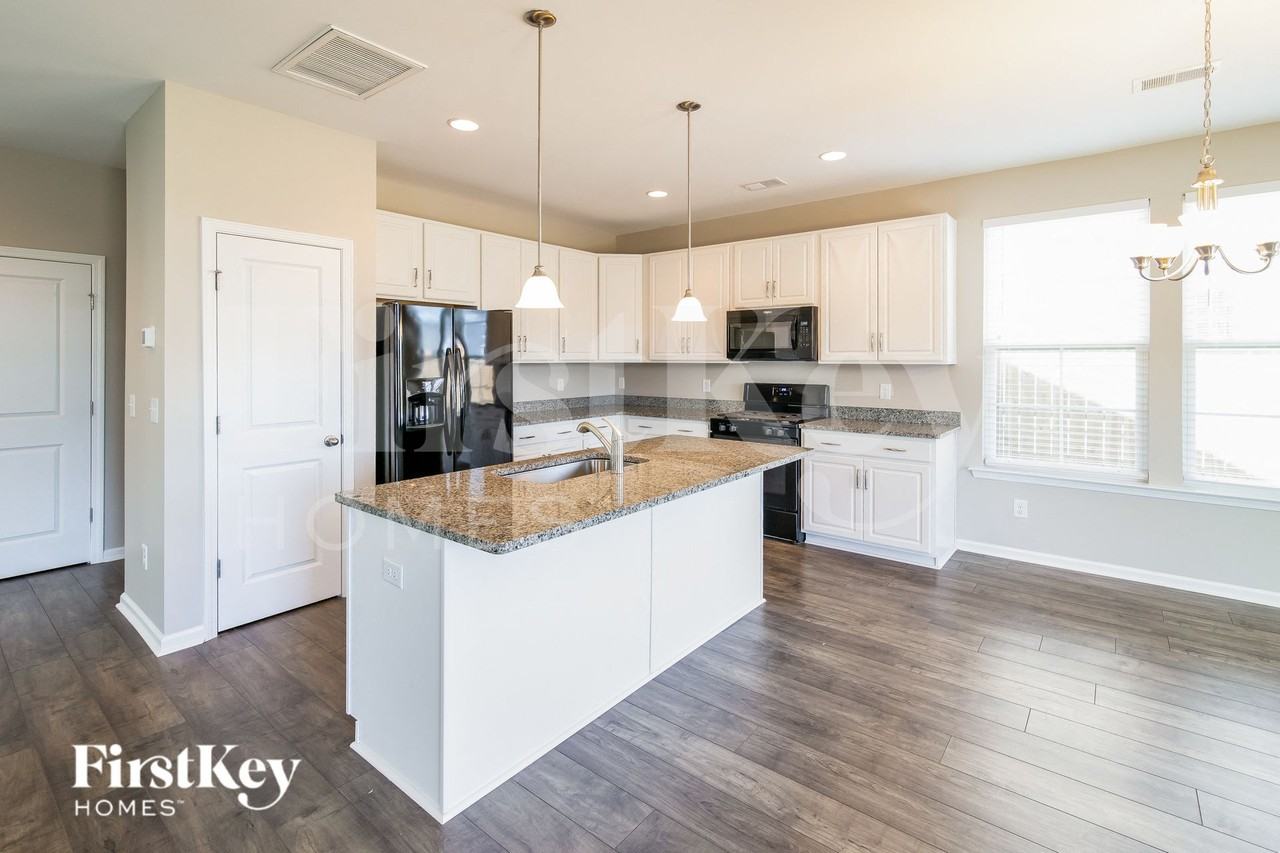 483 Spectrum Rd - Photo 6 of 15