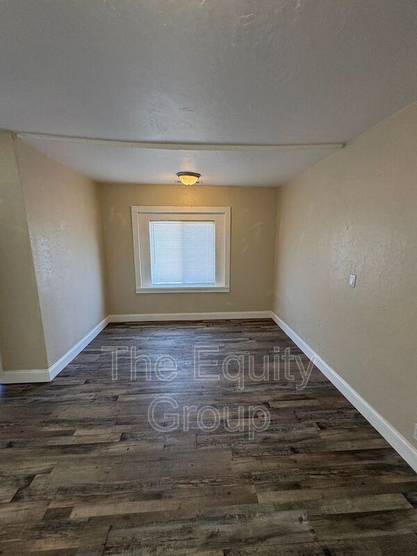 13405 Ave - Photo 4 of 18