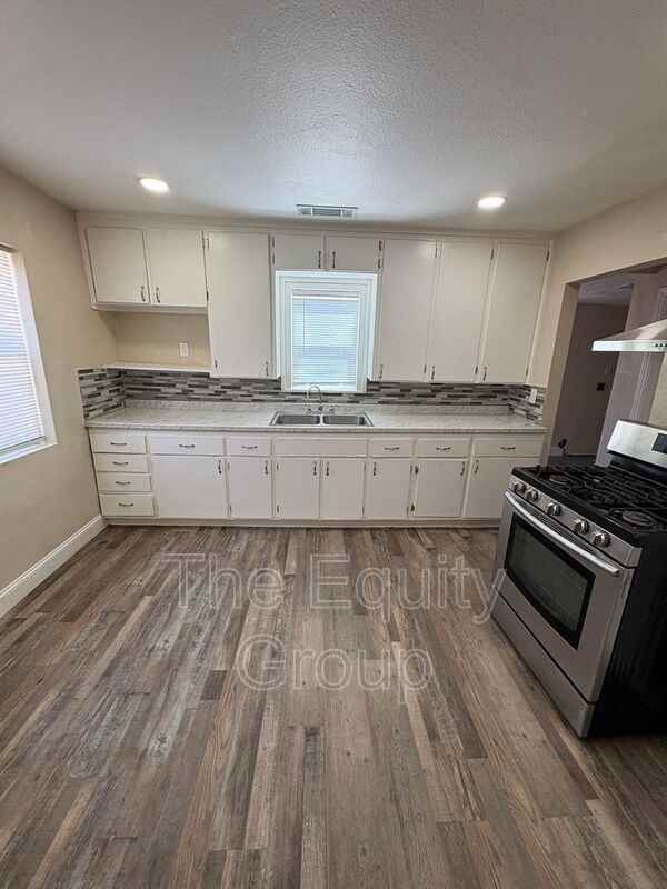 13405 Ave - Photo 6 of 18