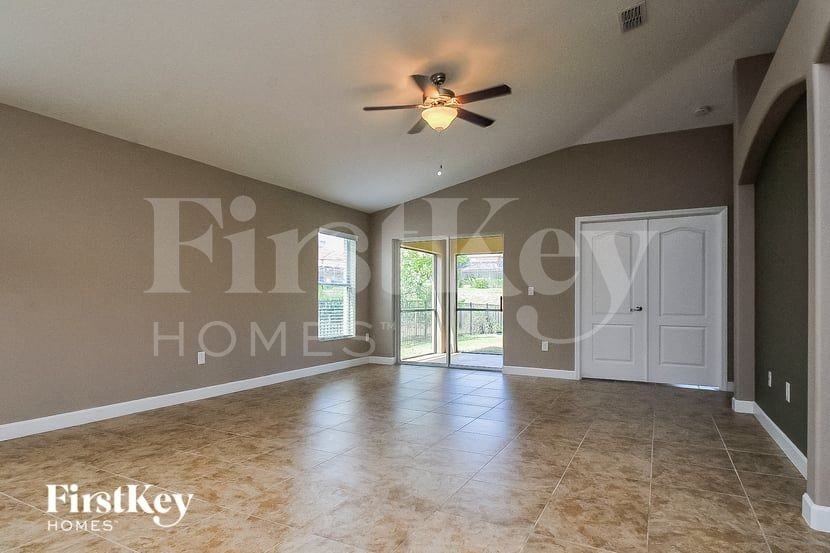 3451 Cortland Dr - Photo 2 of 13