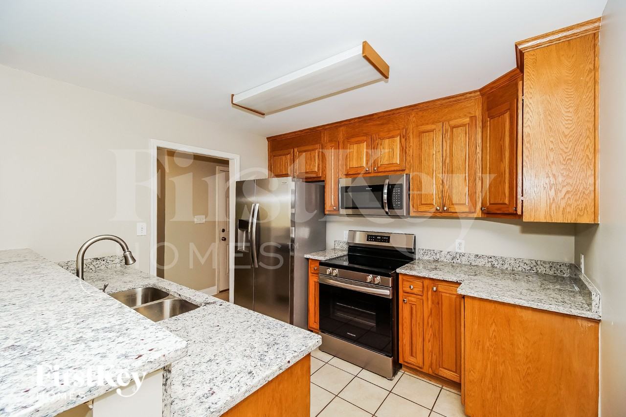 231 Christianna Ct Nw - Photo 6 of 16