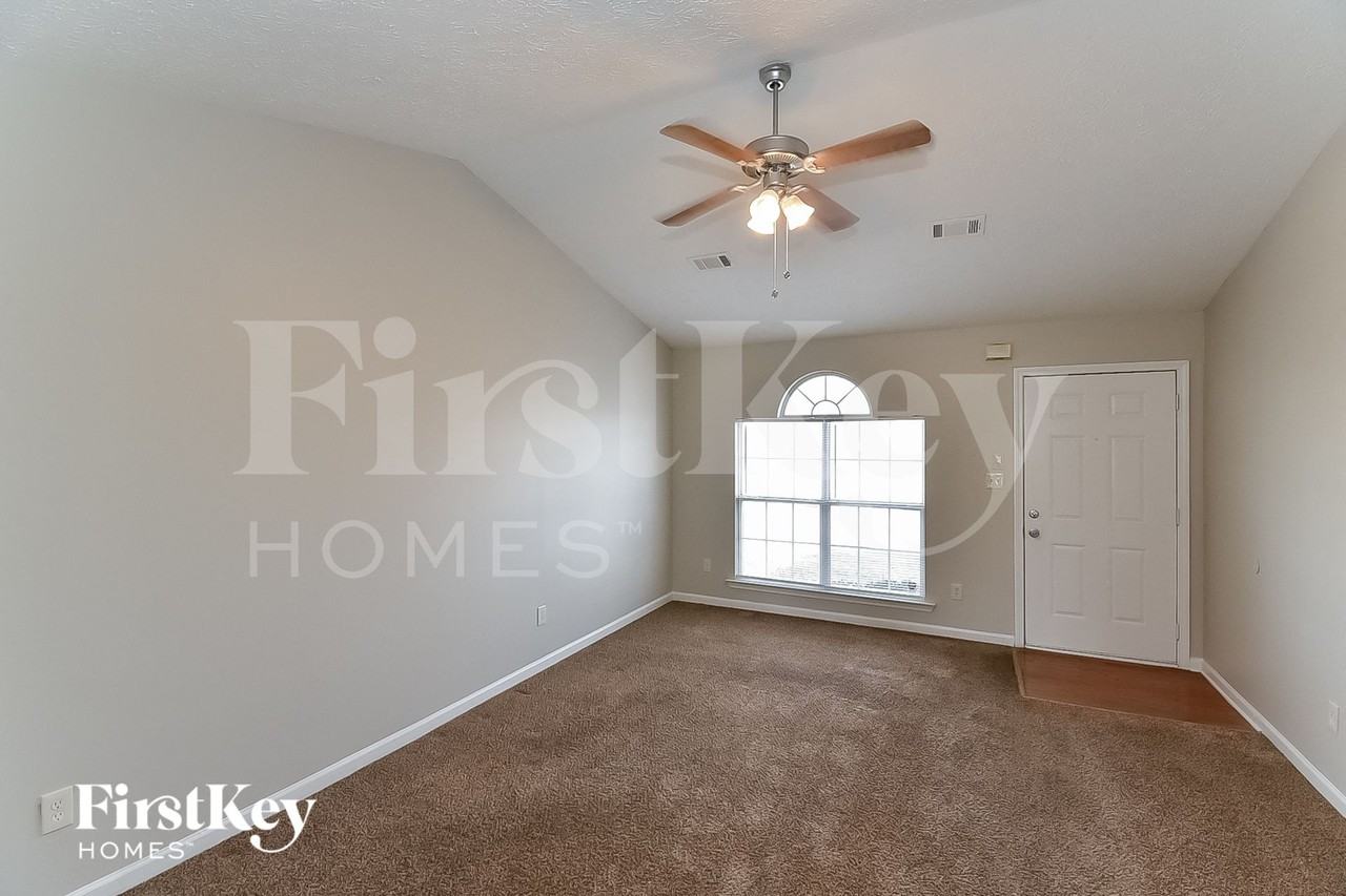 824 Rock Shoals Ct - Photo 5 of 15