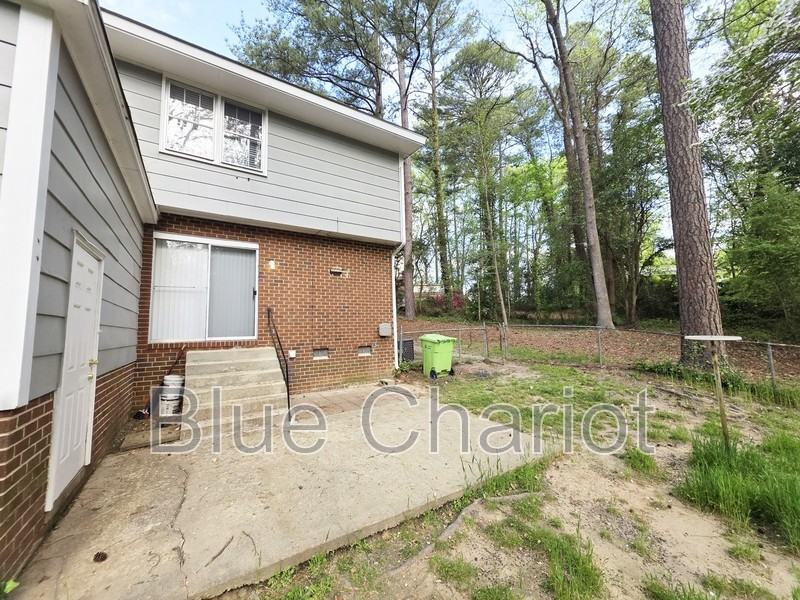 3109 Merrill Ct - Photo 4 of 17