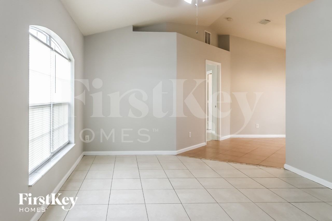 662 Sw Sandbar Ter - Photo 6 of 19