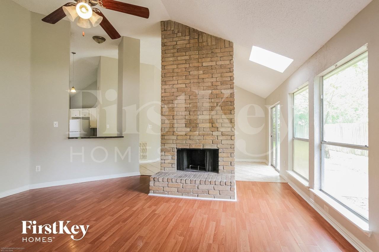 6426 New World Dr - Photo 3 of 15