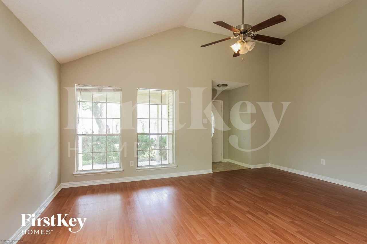 6426 New World Dr - Photo 4 of 15
