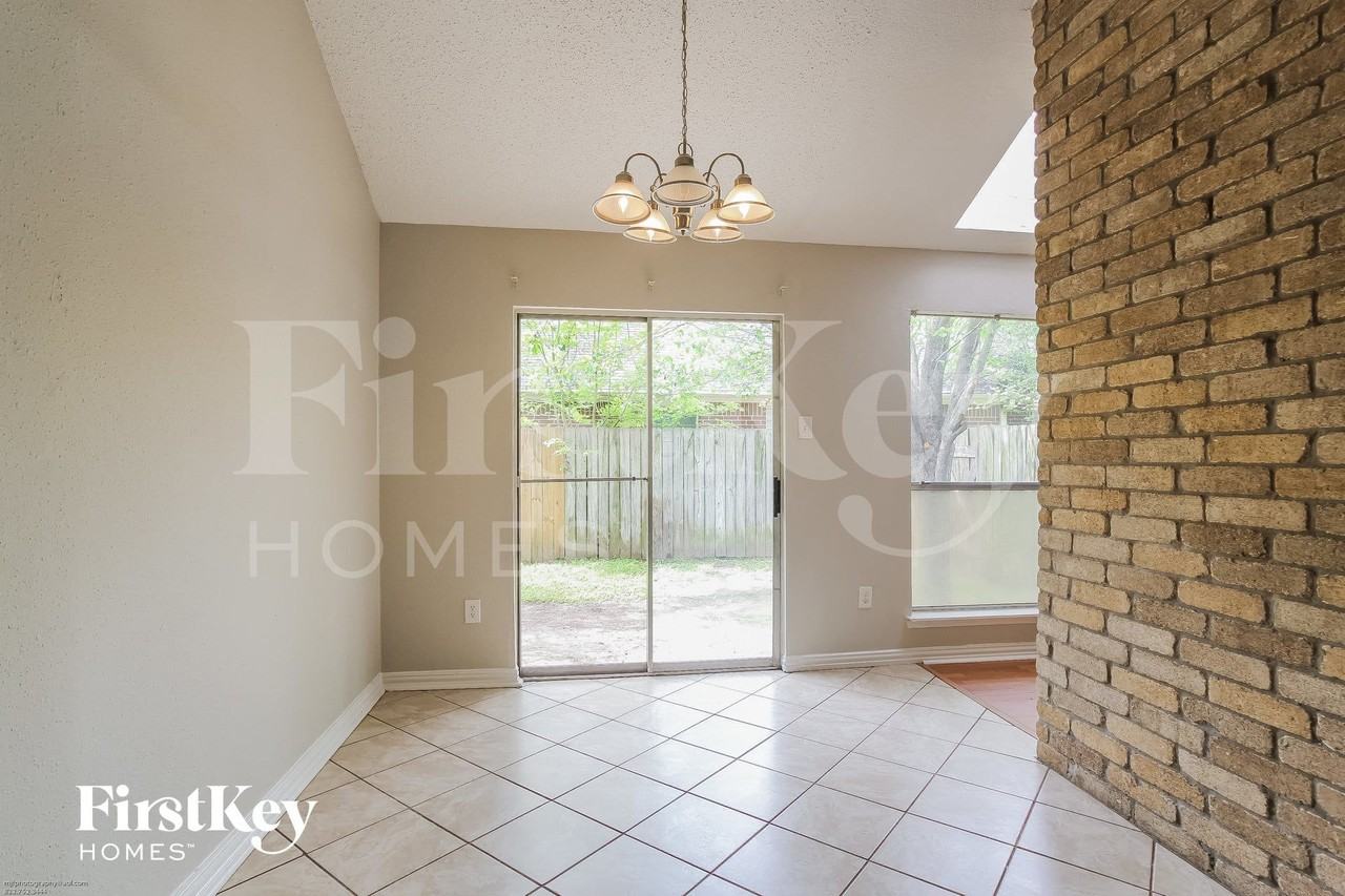 6426 New World Dr - Photo 5 of 15
