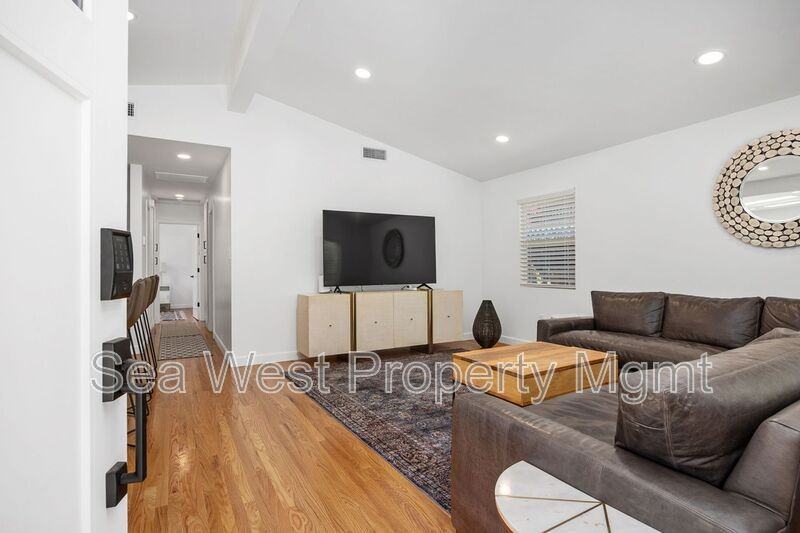 778 Del Riego Ave - Photo 3 of 24