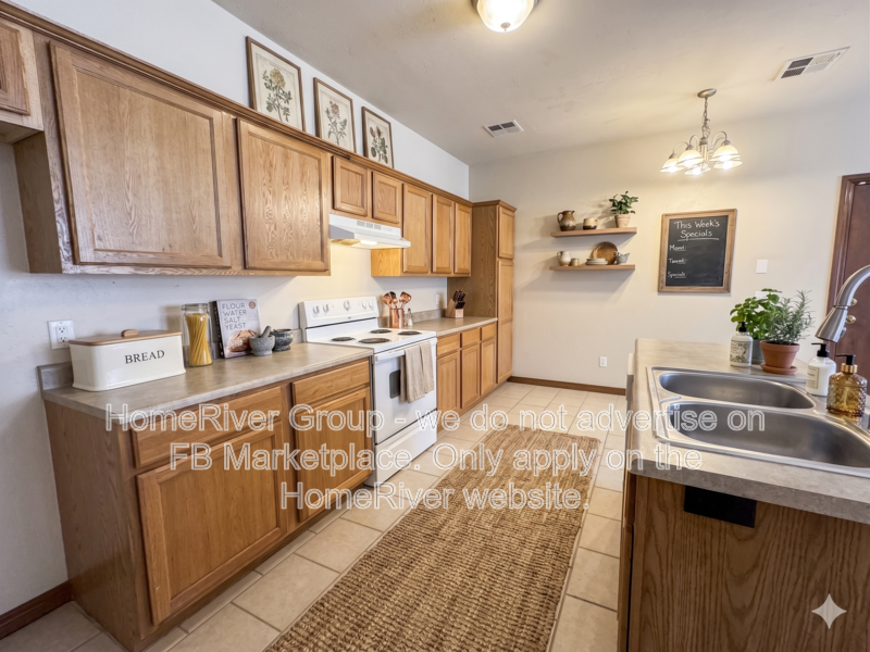 600 Garrison Ln - Photo 3 of 16